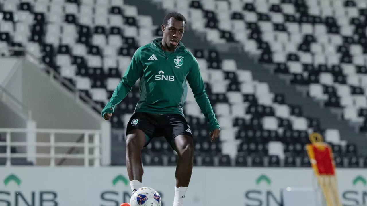 بندر الرزيحان يفضح السر.. عودة سعود عبد الحميد للهلال ممكنة؟